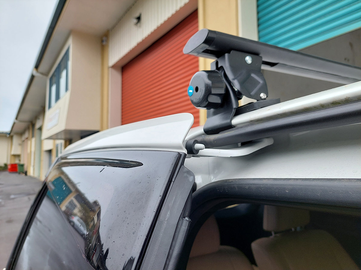 Toyota Estima roof rack