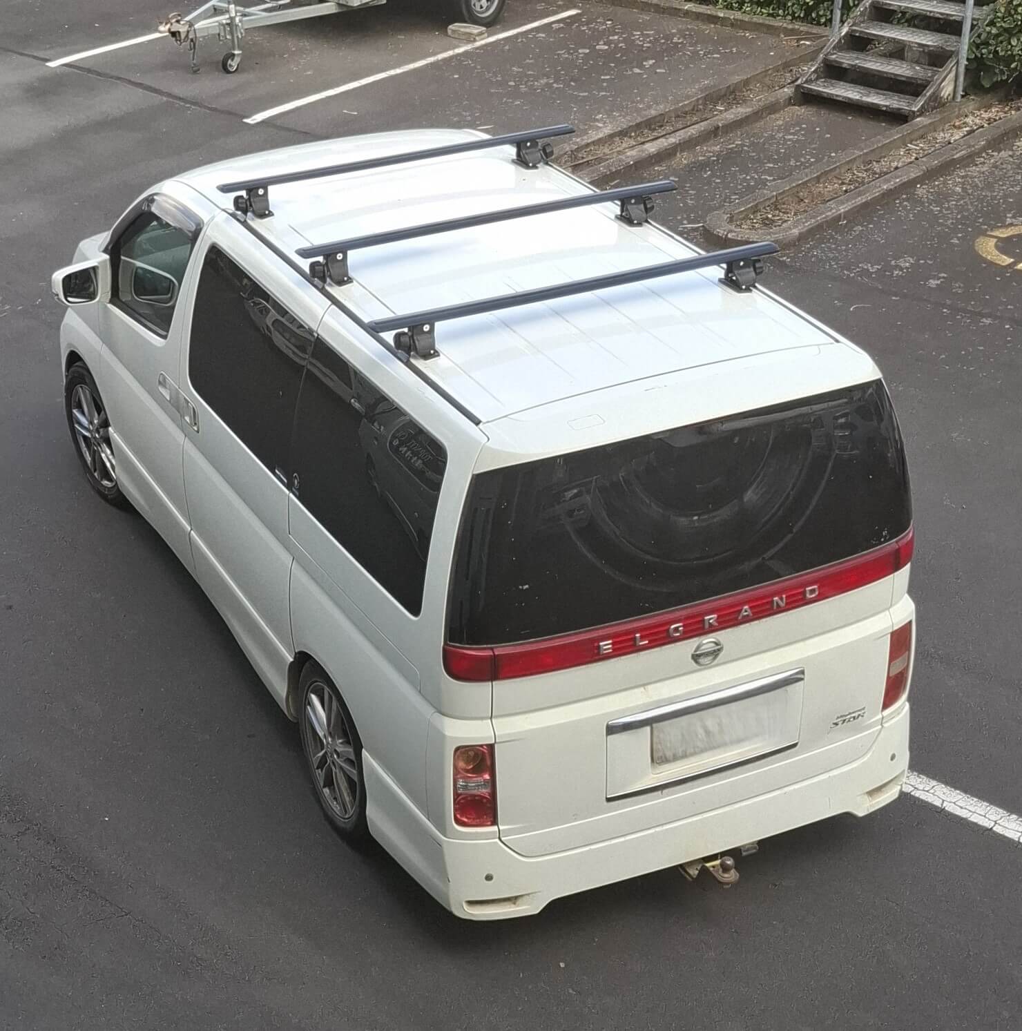 Nissan Elgrand roof rack